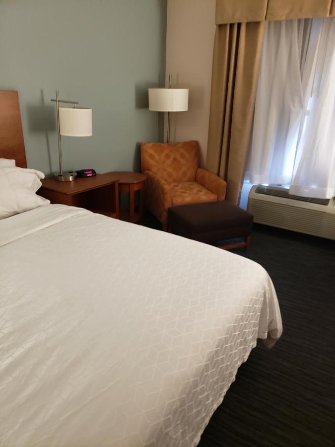 Holiday Inn Express Richmond-Brandermill-Hull Street By Ihg Esterno foto