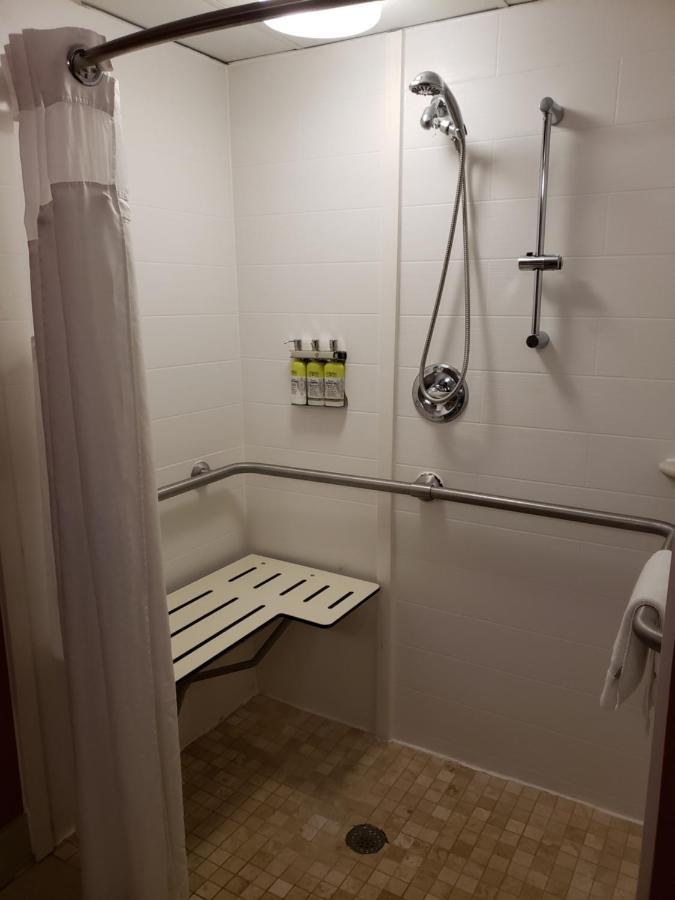 Holiday Inn Express Richmond-Brandermill-Hull Street By Ihg Esterno foto