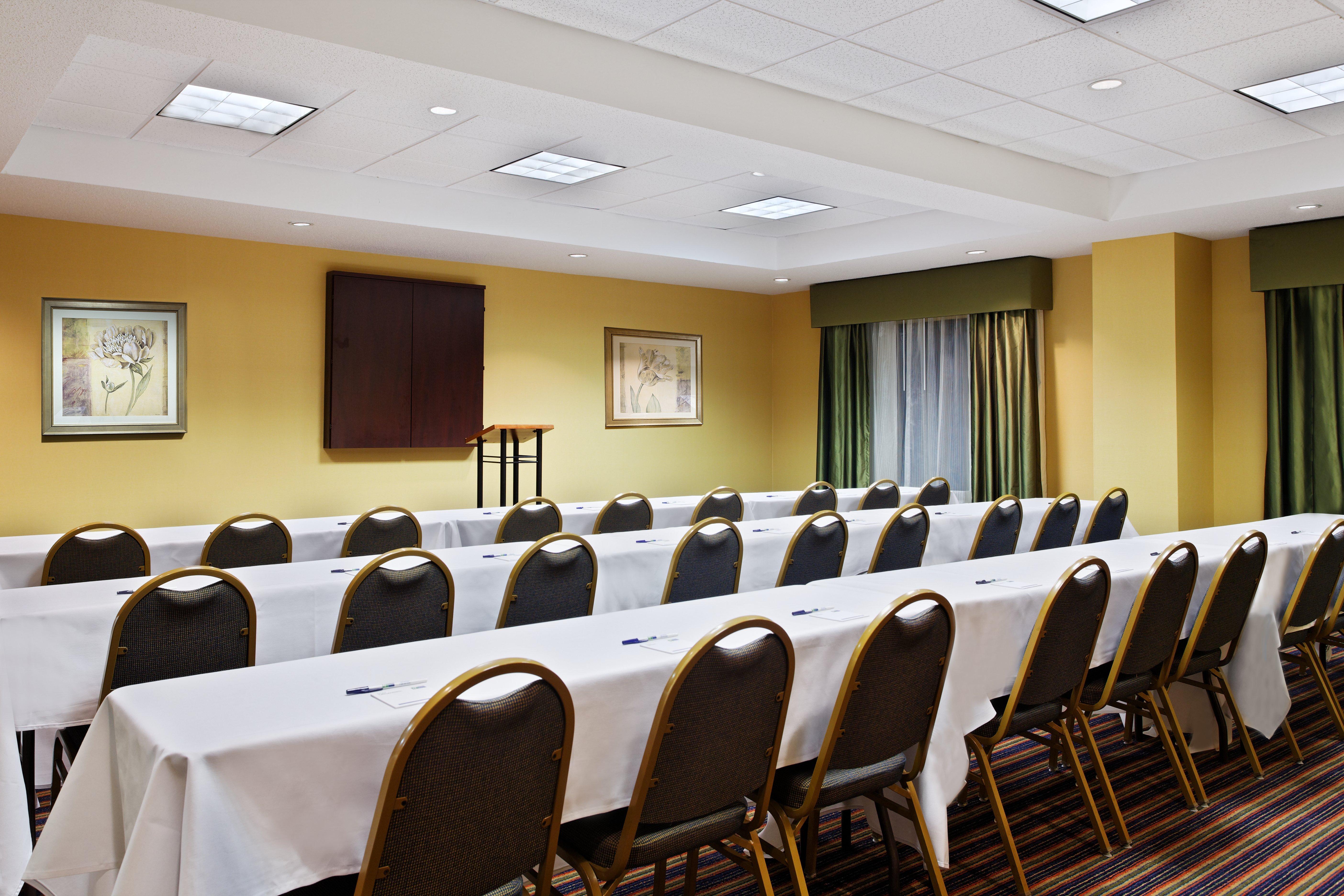 Holiday Inn Express Richmond-Brandermill-Hull Street By Ihg Esterno foto