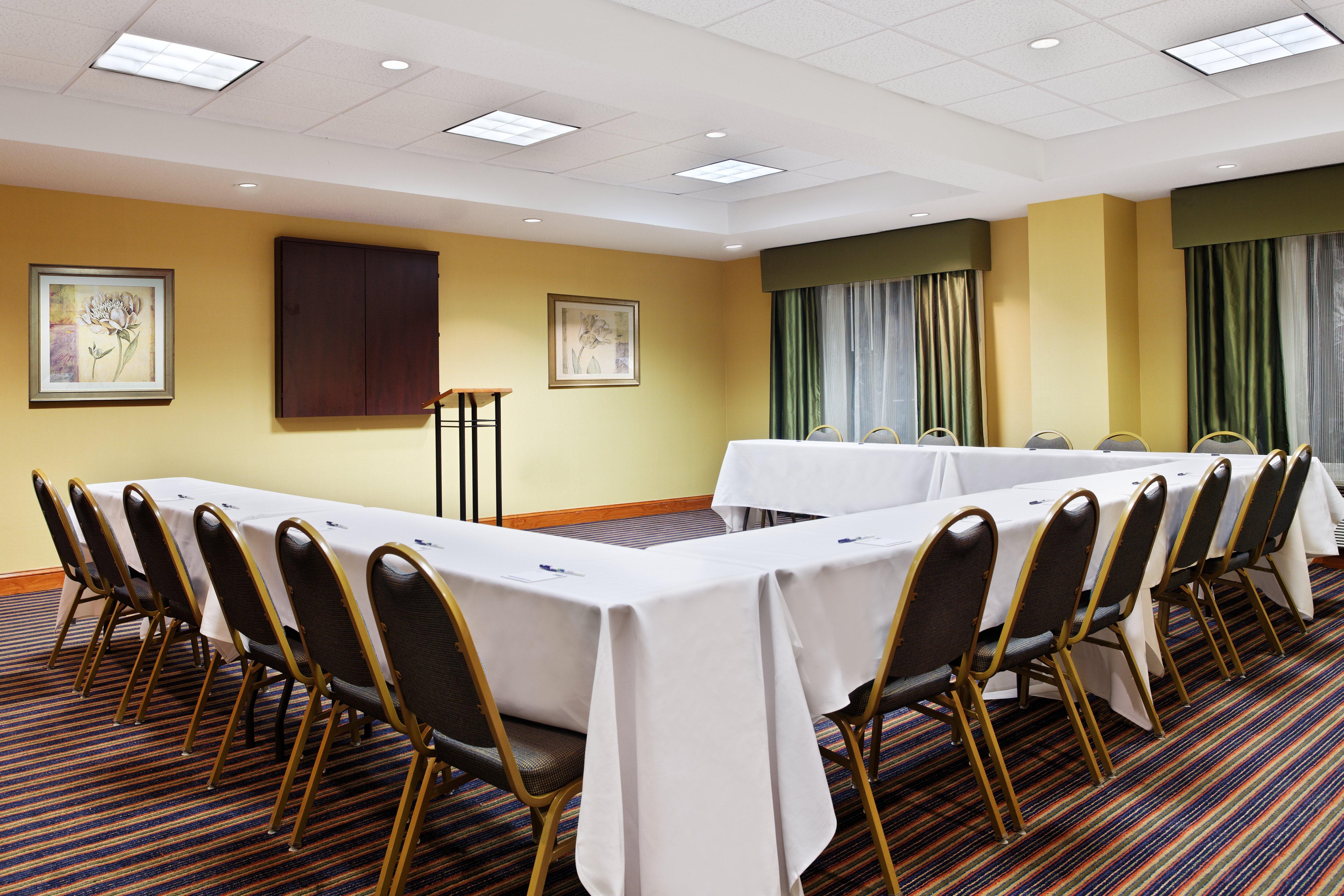 Holiday Inn Express Richmond-Brandermill-Hull Street By Ihg Esterno foto